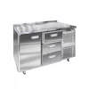 Среднетемпературный холодильный стол с двумя секциями: дверь и три ящика от производителя Finist
