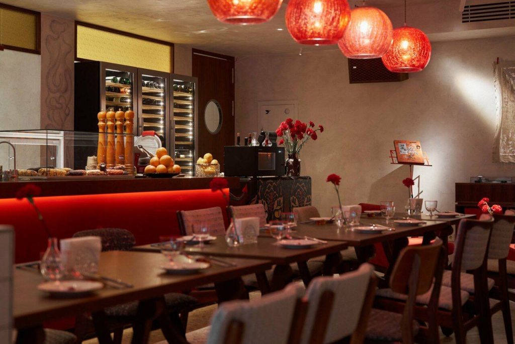 Дебют Дебют